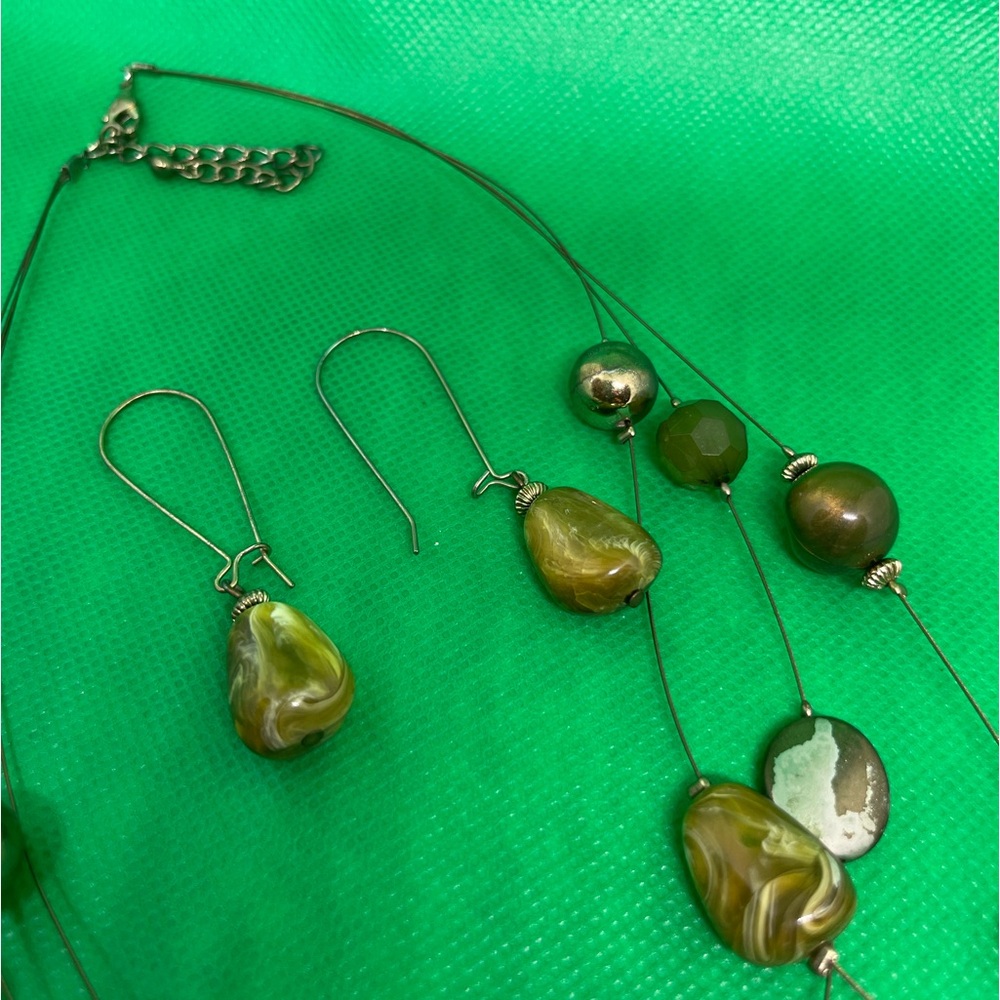Hand made necklace - Picture 2 of 5